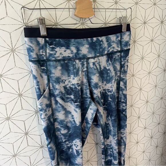 Lululemon Speed Tight III Luxtreme
Sea Side Silver Fox Alberta Lake / Naval Blue - Picture 6 of 12